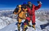 那些勇于攀登珠峰的勇士, 一次登山花费上百万, 只为荣誉(8.3分旅游片)
